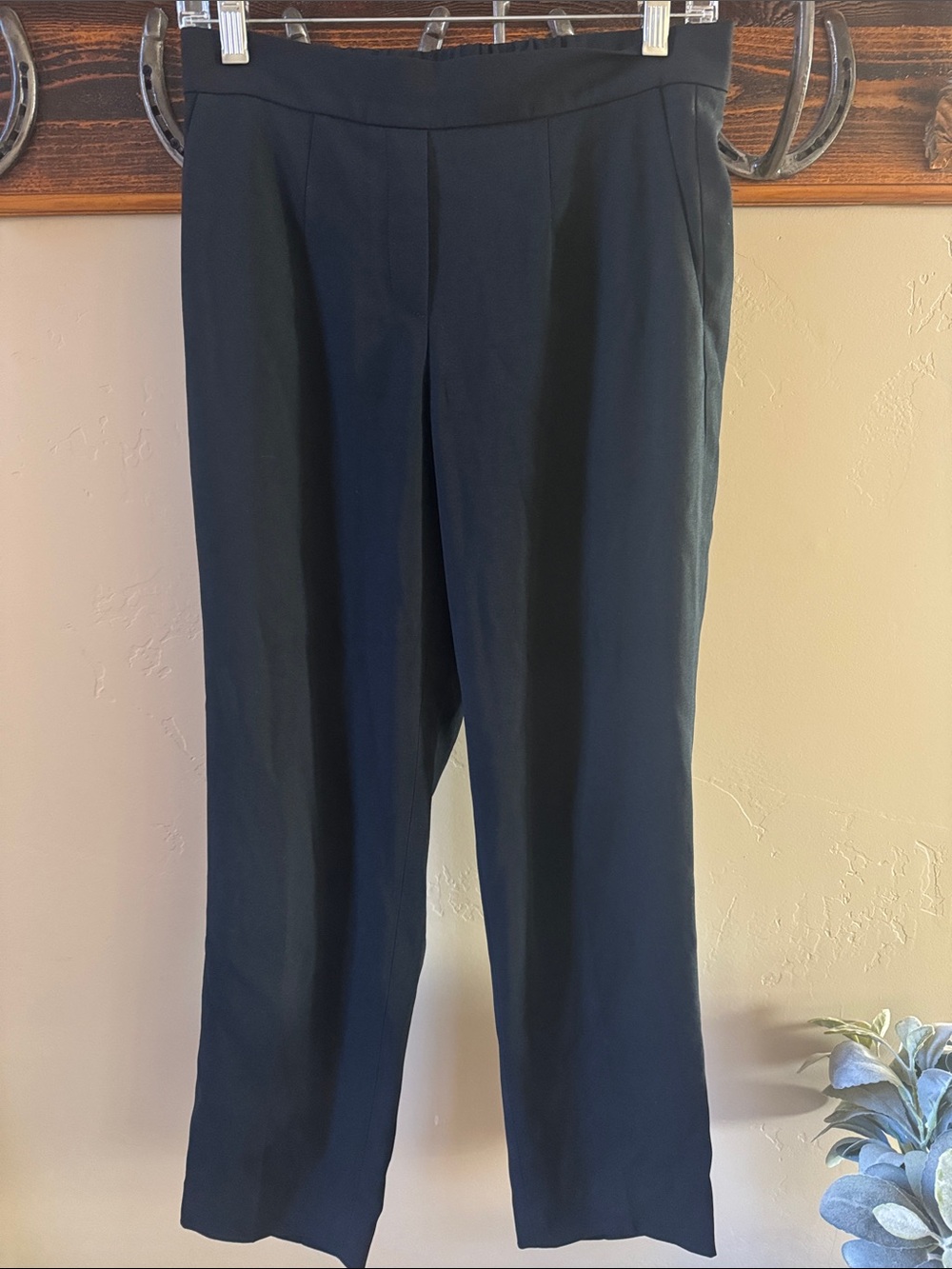 Babaton Black Straight-Leg Cropped Pants